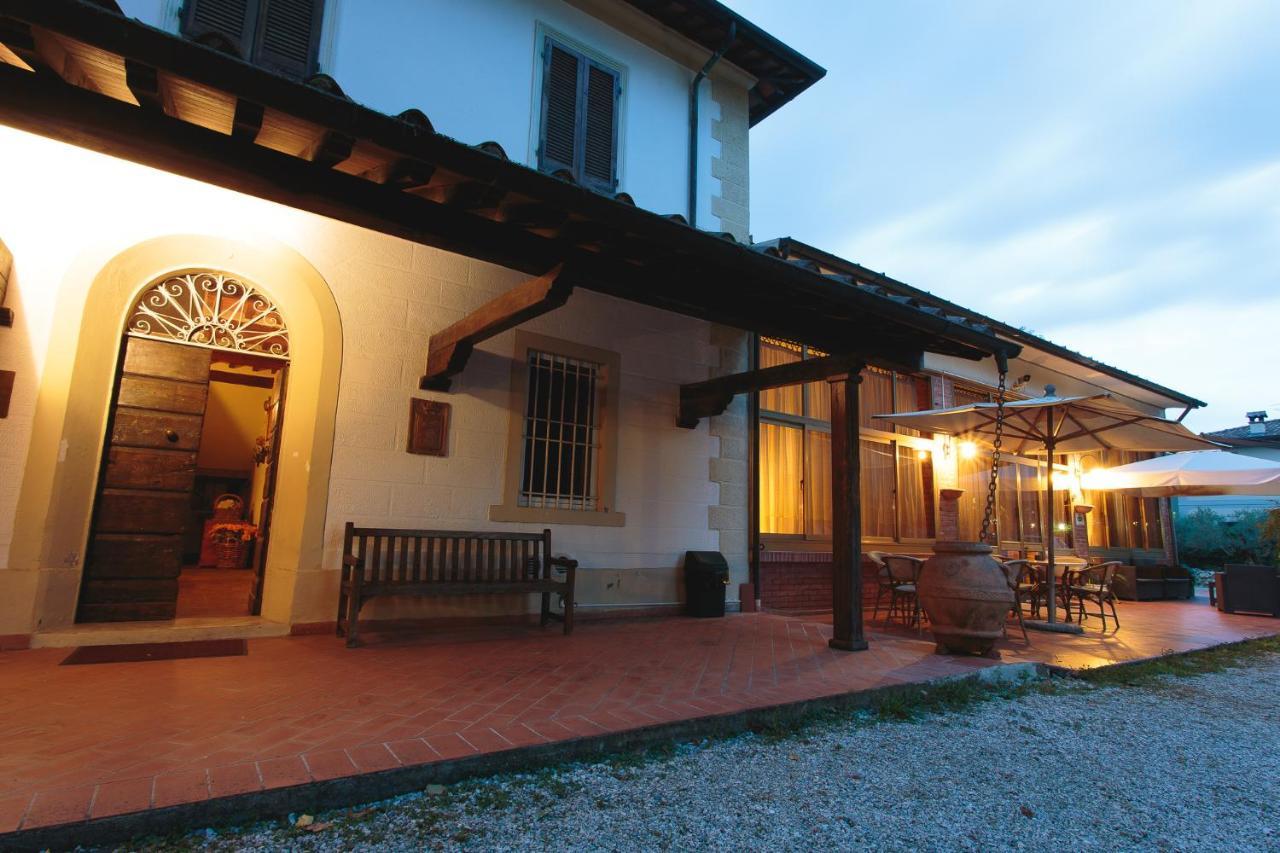 Hotel Giuly Торре-дель-Лаго-Пуччини Экстерьер фото